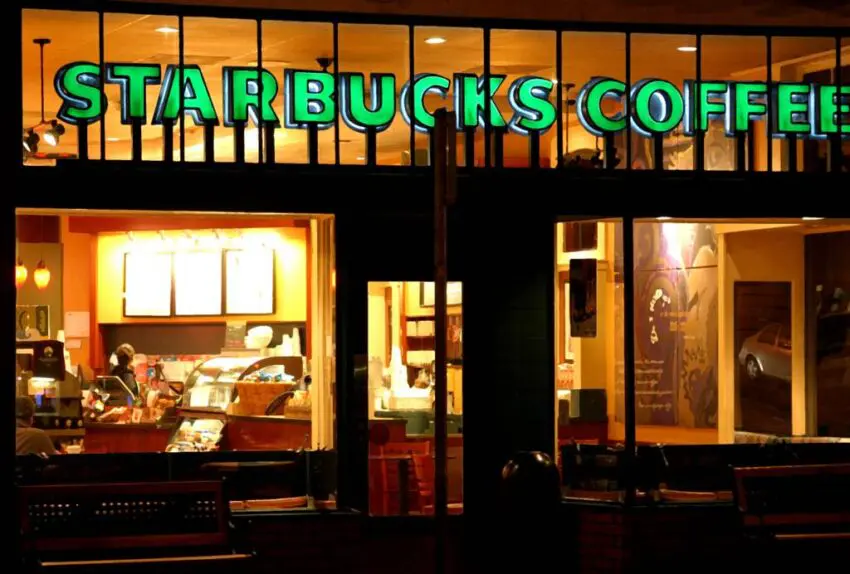 Starbucks-740160