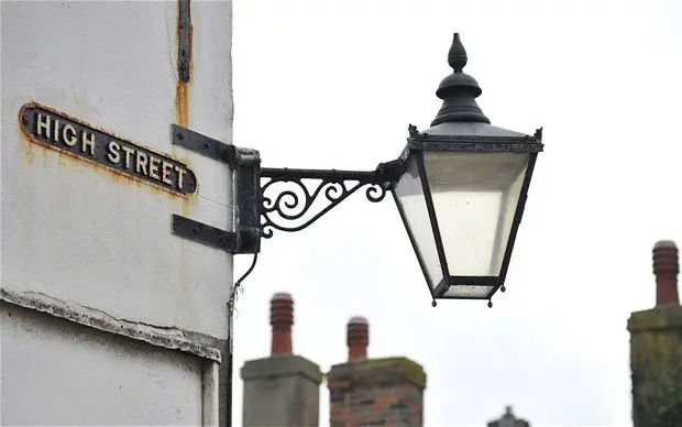 high-street_2086095b