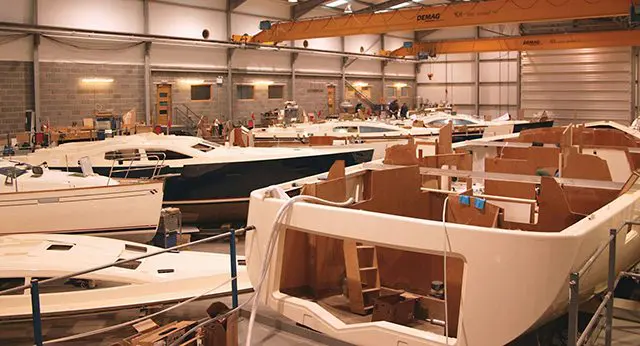 manufactoring-boats