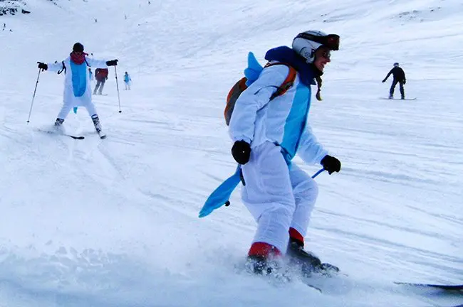 Blue-Unicorns-Skiing-2