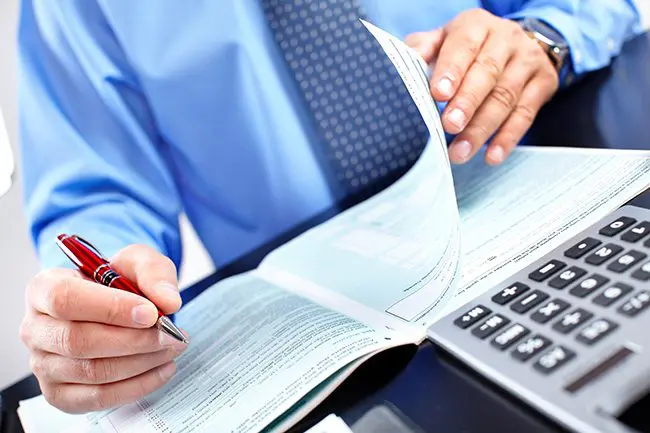 accountant_filing-accounts
