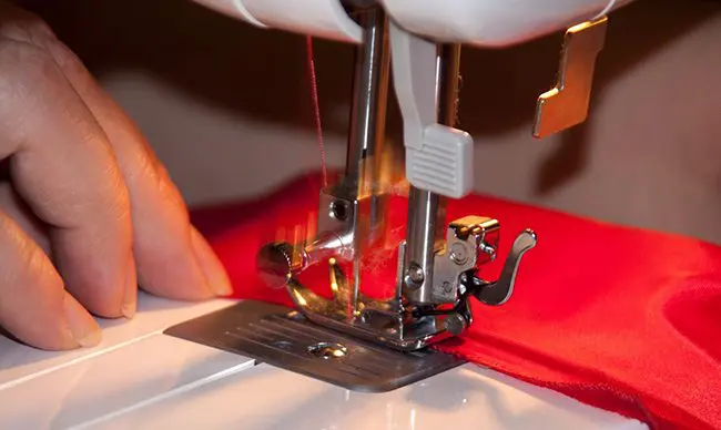 Sewing-machine-1319627499_33