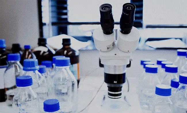 chemistry-lab-1200