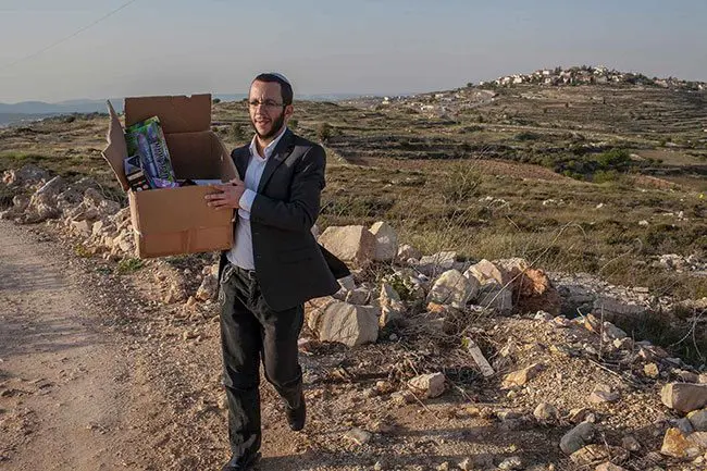 rabbi-selling-vibrators