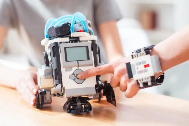 robots incubator