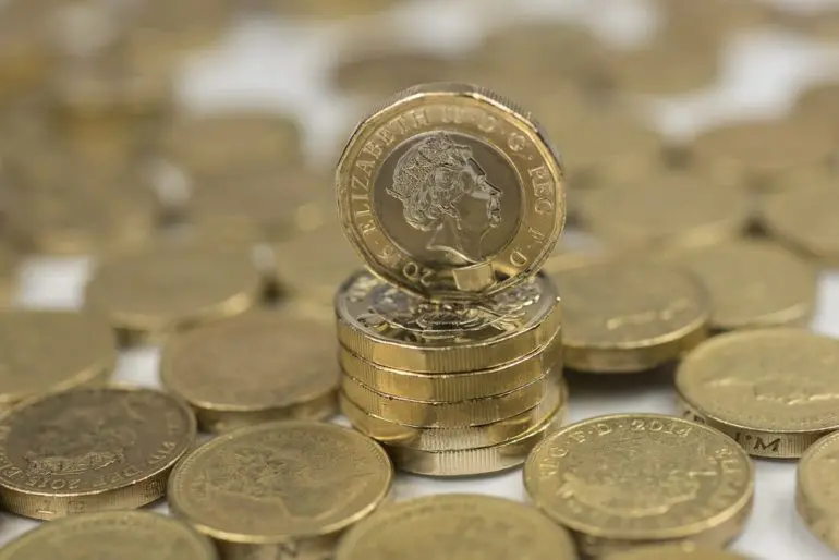 £1 coin changeover