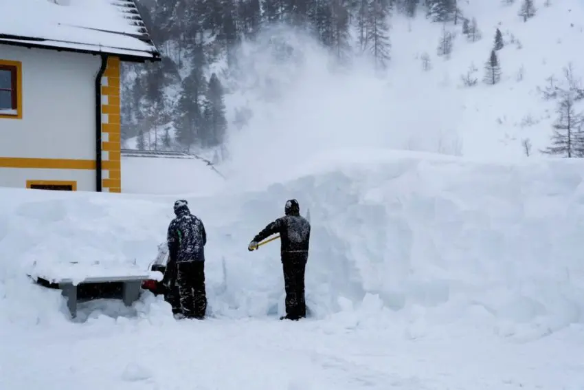 austria-ski-deep-snow