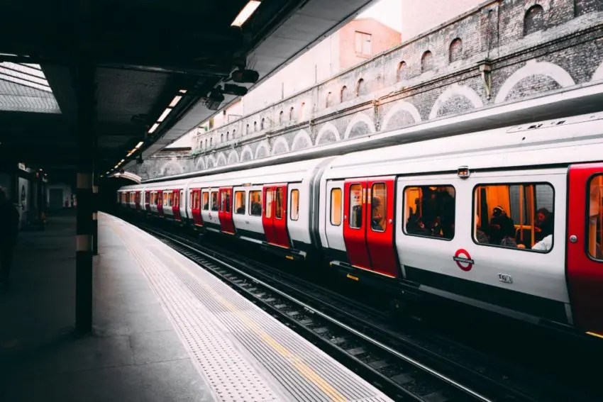 Many of us dream of escaping London with a move to the country. A change of scenery and lifestyle plus cheaper property prices is appealing to many who currently live in the capital’s urban sprawl.