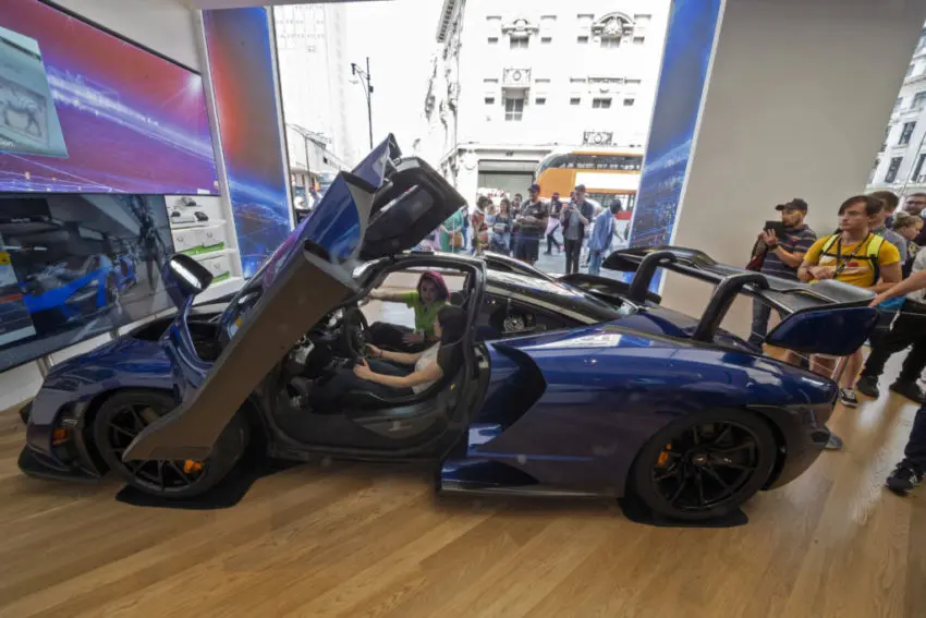 The McLaren Senna hypercar playing Forza Motorsport 7