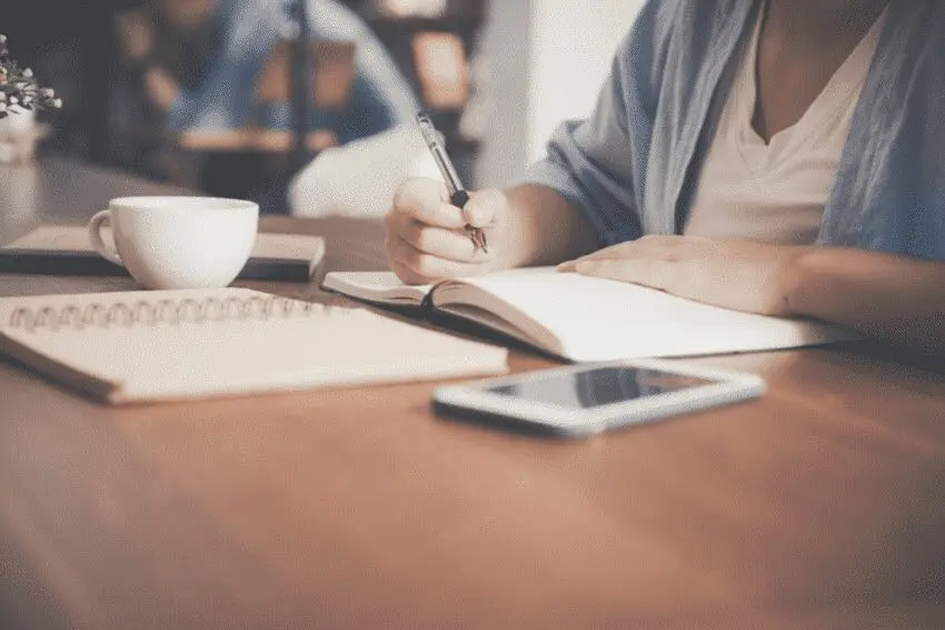 large advertising agencies vs. boutique firms