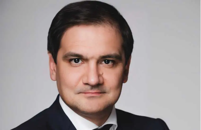 Tagir Sitdekov is an executive who has been specializing in investments for more than 15 years.