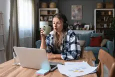 The term ‘side hustle’ has gone from niche to mainstream. All signs are that we’re a nation that are now actively seeking ways to earn a few extra quid. And for some, the taste of success in this area means they’re quitting the nine to five to pursue their dreams of turning hobbies and passions into full time careers. 