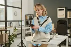 Europe’s youngest consumers are spearheading a growing shift towards refurbished smartphones, according to a new study that highlights changing attitudes to sustainable technology.