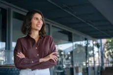 The number of high-earning women in the UK has risen to a record 284,000, according to new analysis by Bowmore Wealth Group.