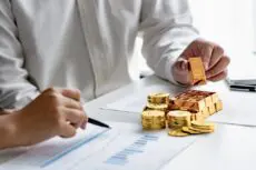 Gold prices have surged to fresh record highs, breaching $3,900 an ounce for the first time as investors sought refuge from global economic and political uncertainty.