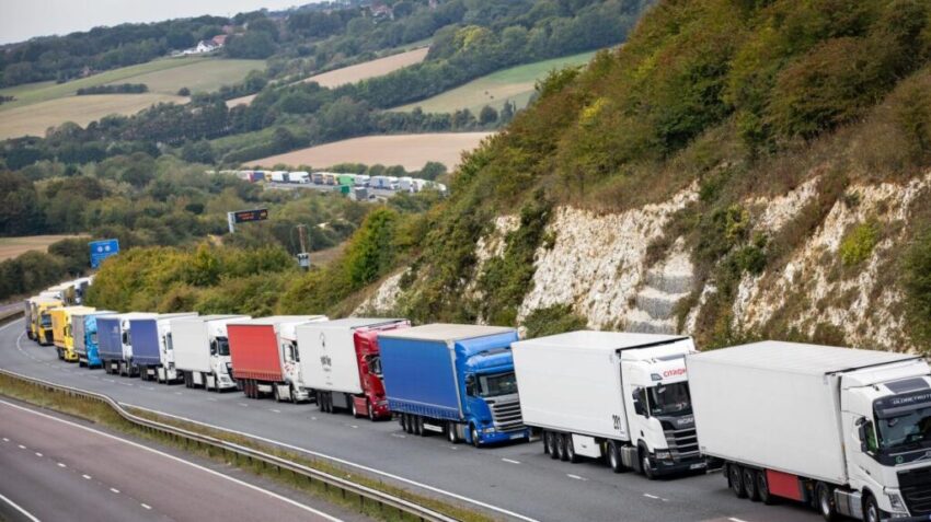 Queing lorries