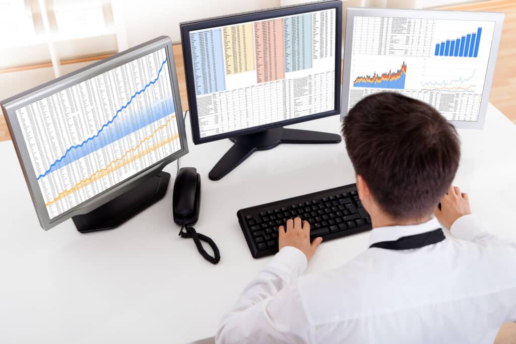 Financial analyst
