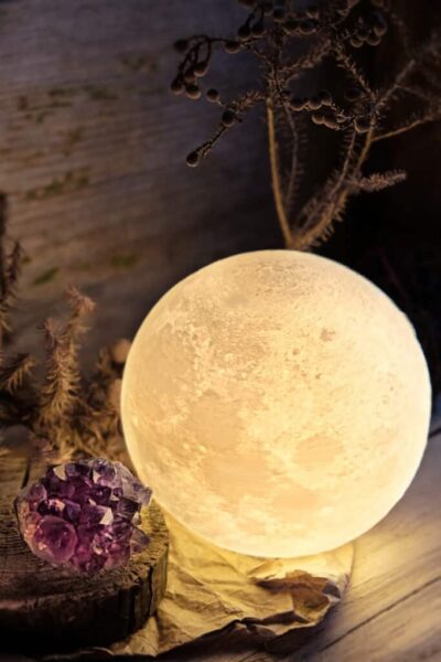 Moon,Lamp,And,Stones,Crystal.,Amethyst,Druse,And,Decorative,Moon