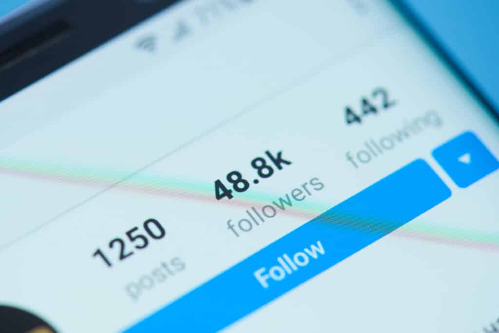New,York,,Usa,-,December,12,,2017:,Start,Following,In