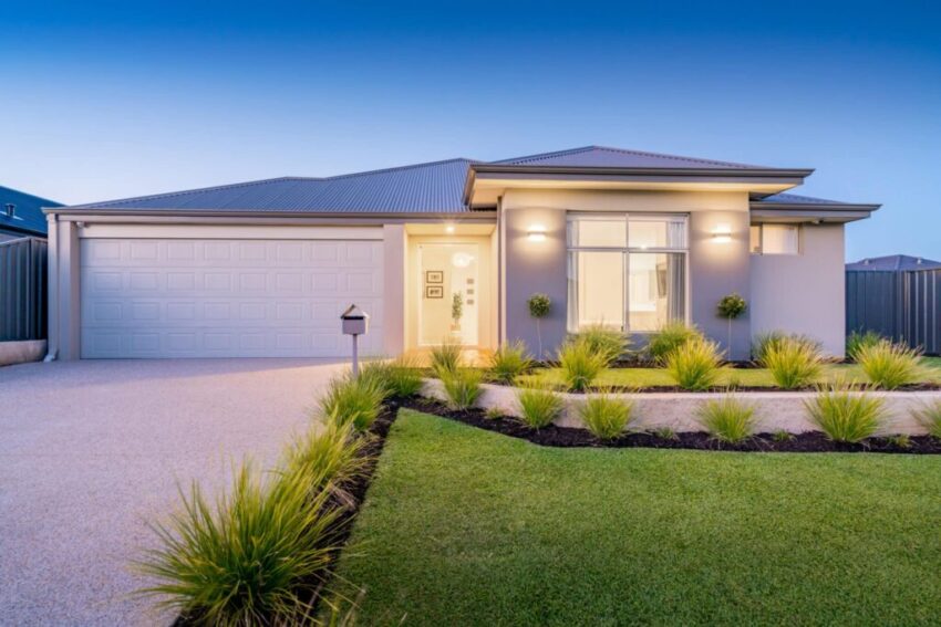 Front,Elevation,/,Facade,Of,A,New,Modern,Australian,Style