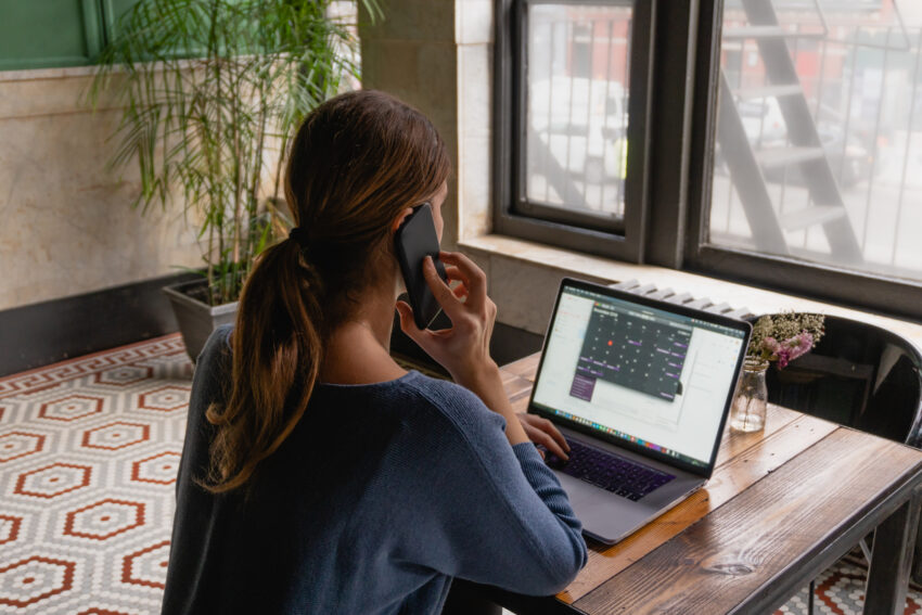 As the UK Government’s consultation to reform flexible working regulations comes to an end on 1 December 2021, new research reveals that half of UK workers are keen for flexible working practices to be stipulated by law. 