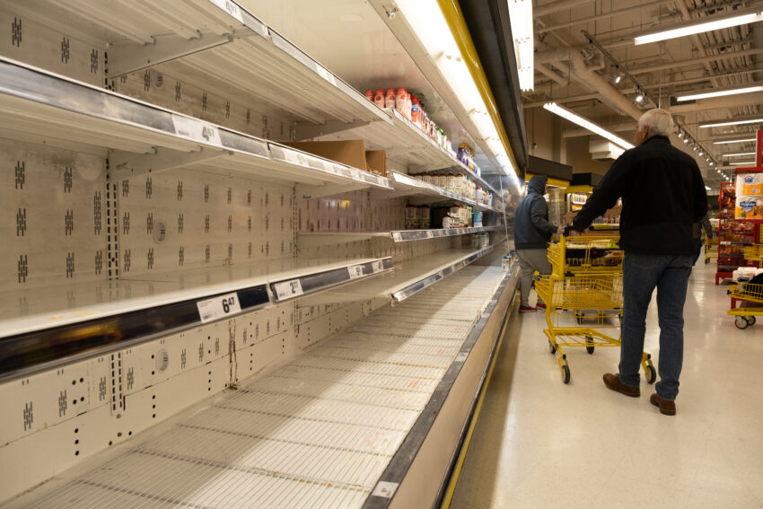 Supermarkets have begun stockpiling groceries in anticipation of a fresh lockdown as the highly contagious Omicron variant of Covid-19 spreads rapidly across the country.