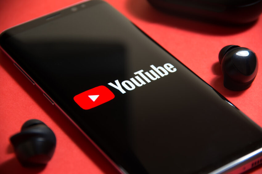Warsaw,,Poland,-,10.06.2020:,Youtube,App,On,The,Smartphone.,Youtube