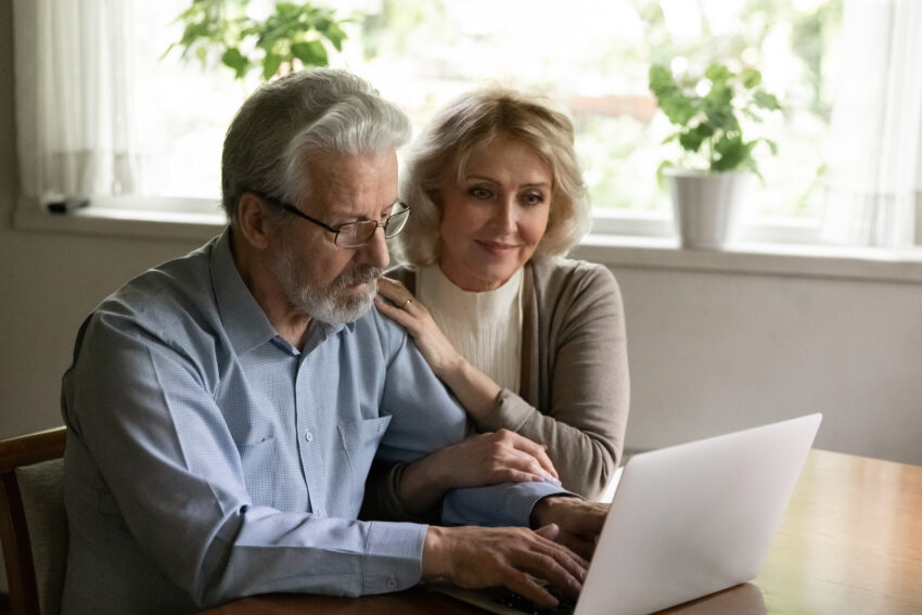 Pension savers should have appointments scheduled automatically to help them make better decisions, MPs have suggested.