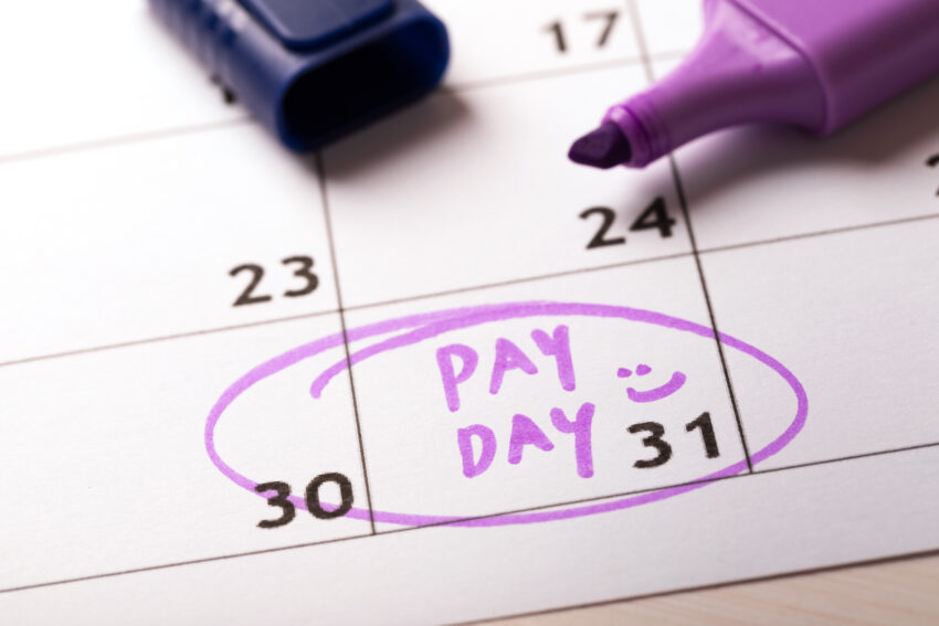 Payday,Concept,Calendar,With,Marker,And,Circled,Day,Of,Salary