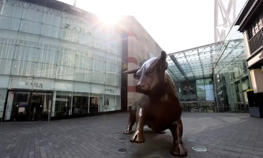 The owner of the Bullring and Brent Cross is reinventing its shopping centres by switching away from fashion retailers towards healthcare, hospitality and flexible workspaces after reporting a £429m loss.