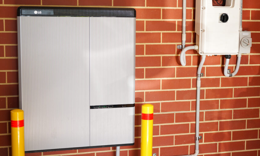 Lg,Lithium,Ion,Home,Battery,And,Solar,Edge,Inverter,Solar