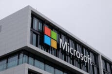Thousands of Microsoft employees across the United States will be given unlimited days off in an overhaul of its holiday policy.