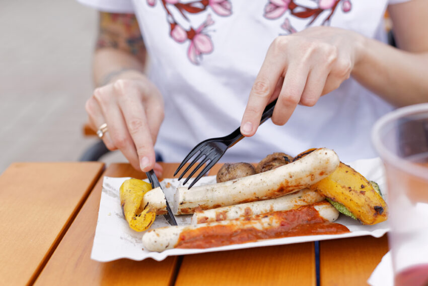 Single-use items like plastic cutlery, plates and trays will be banned in England, the government has confirmed.