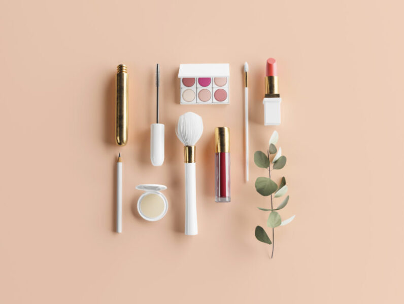 Brushes,With,Eye,Shadow,Cosmetic,Production,Make,Up,Mock,Up