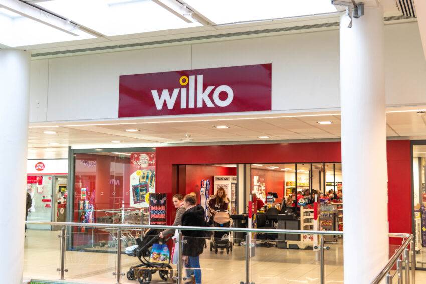 Wilko’s administrators have halted immediate redundancies for the chain’s 12,000-strong workforce amid claims from the staff union that bidders for the business have faced “difficulties” in negotiations.