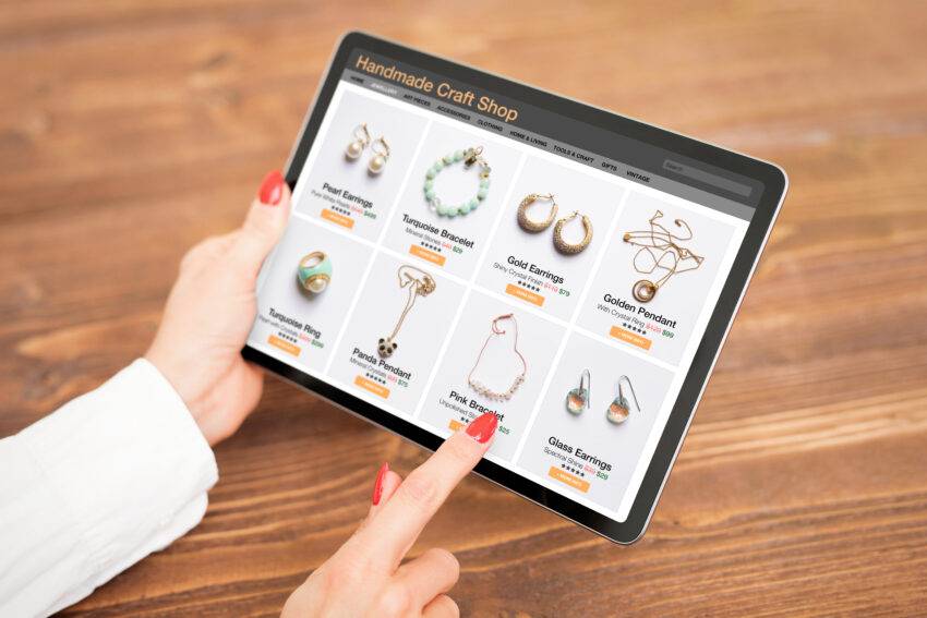 We are at the Digital Era and it’s normal for e-shopping to grow continuously as well as different marketplaces like Etsy. Such platforms give the talented crafters the opportunity to make money while practicing their hobbies.