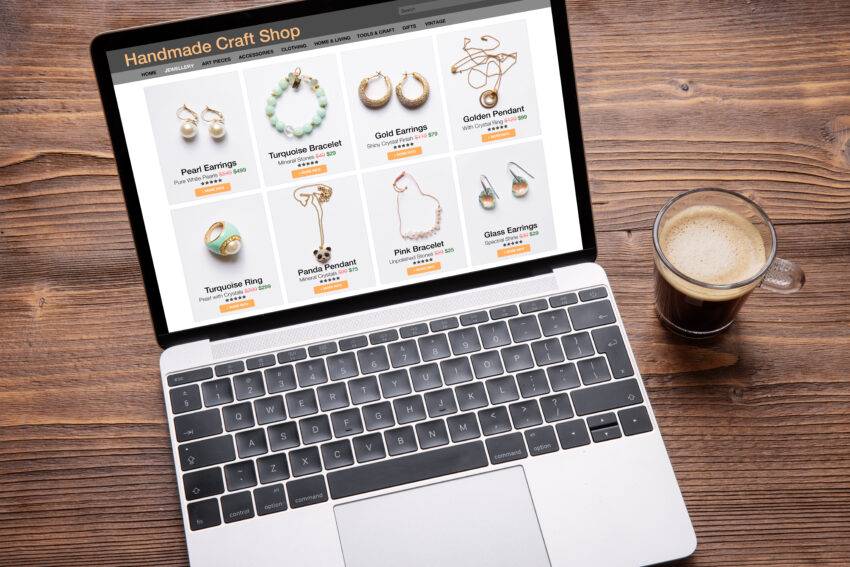 Etsy has said it is “substantially decreasing” the amount of sellers’ funds held in reserve globally after UK vendors began boycotting the online craft marketplace over a hold-up in payments.