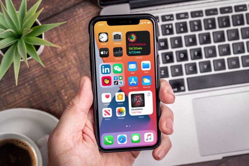 iPhone 12