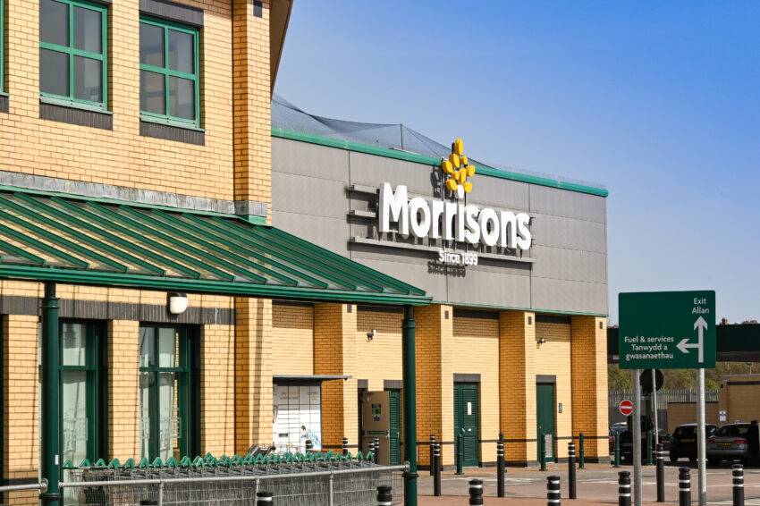 Supermarket chain Morrisons has scrapped four-day working weeks for its head office staff following feedback.