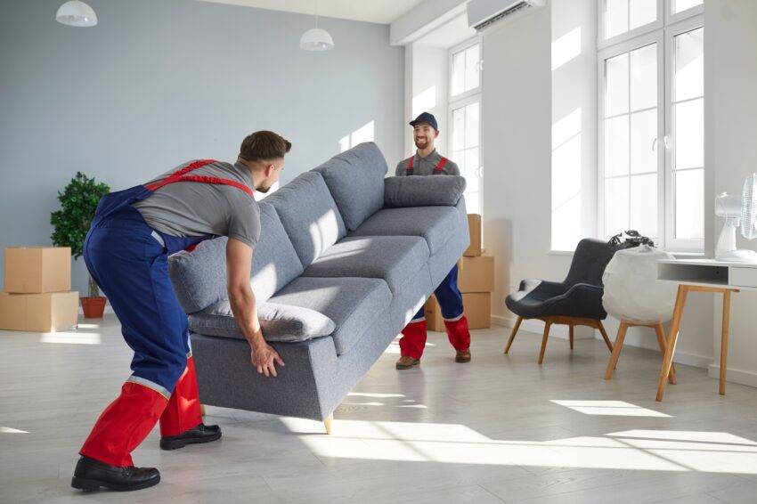 Are you about to tackle a big move? Whether you’re relocating from the hustle and bustle of city life to charming scenery in the countryside or making the leap to move out of a family home for the first time, packing, transporting, and unloading your belongings can be a daunting task.