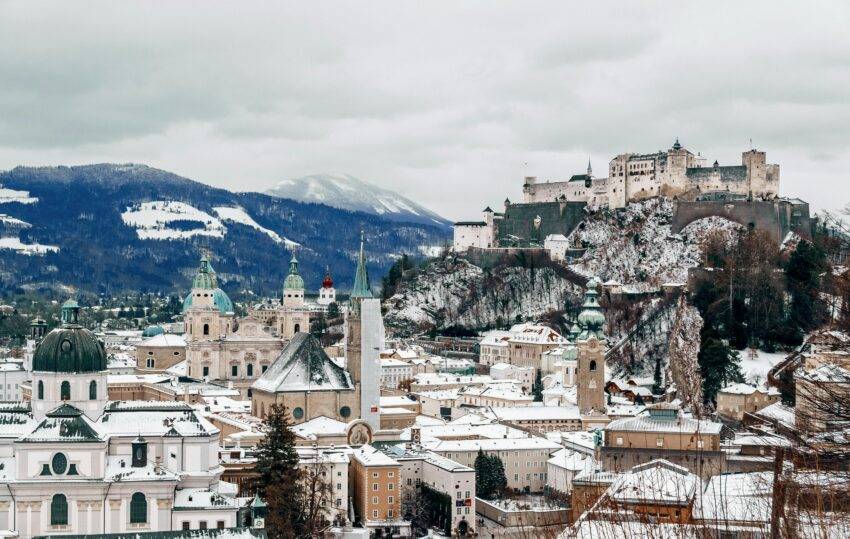 Austria is one of the most beautiful countries in Europe. Thanks to its rich history, Austria offers some of the most iconic architecture that Vienna and Salzburg residents enjoy daily.
