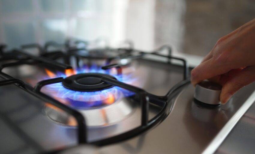 UK businesses are grappling with an additional 10% average cost for gas and electricity, as revealed by a prominent litigation law firm in a new report.