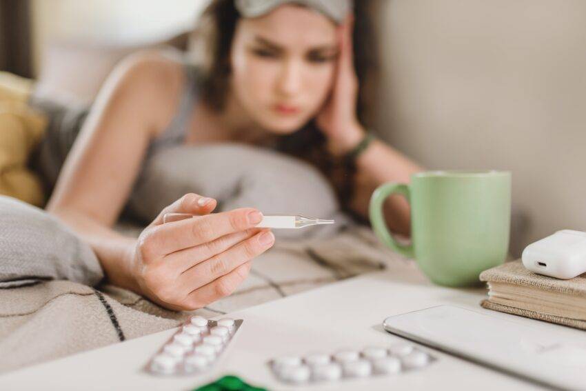 A report from the Resolution Foundation suggests that the number of individuals exiting the workforce due to long-term sickness has reached its highest level since the 1990s.