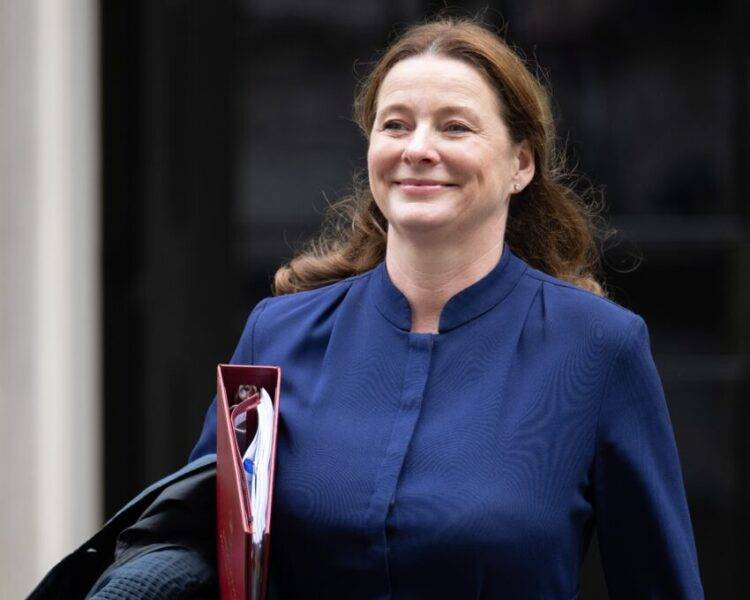 In a recent development, Education Secretary Gillian Keegan has criticised large employers advocating for a shift in apprentice levy funds, highlighting potential repercussions for young apprenticeships. Here's a breakdown of the situation and its implications for businesses.
