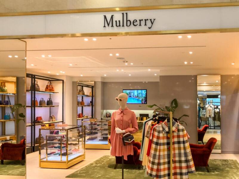 Mulberry, the British luxury brand renowned for its exquisite leather handbags, has encountered a 4% dip in annual sales, echoing broader trends of reduced spending among affluent consumers.