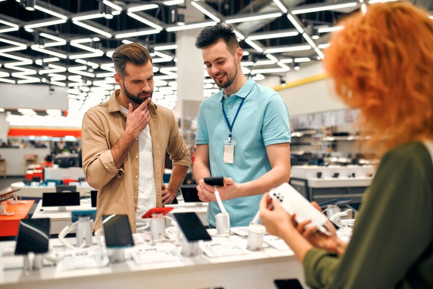 In-store marketing is high-reward. Your customers are right there and ready to buy. After your customers enter the store, the in-store marketing you play should be tailored to close them, upsell them if/when appropriate, and provide a memorable experience they can share with others.