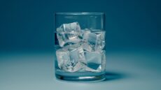 In the world of high-end cocktails and premium beverages, ice is more than just frozen water—it's an essential ingredient that can make or break a drink.