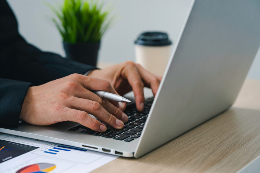 2025 is the year to build a profitable website for UK business. Web applications are now competing increasingly in the digital space and thus they need to be effective, fast, and user-friendly in their positive experience to survive in such competition.