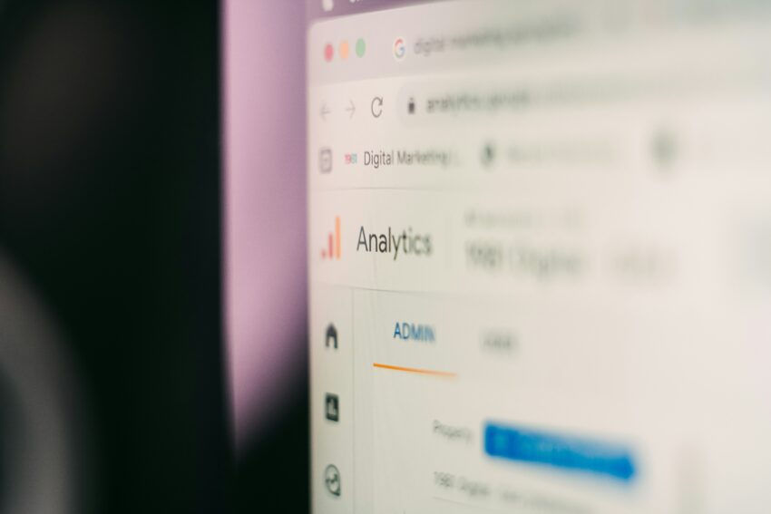For many growing businesses in the UK, building a strong digital marketing presence is no longer optional — it’s essential. Whether you’re a tech startup scaling fast or an established brand expanding into new markets, having a sound digital strategy can make or break your growth trajectory.