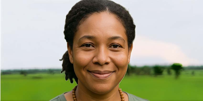 From rooftop gardens to meditation circles, Shaulene Wright has made it her life’s work to nurture growth — in both plants and people.